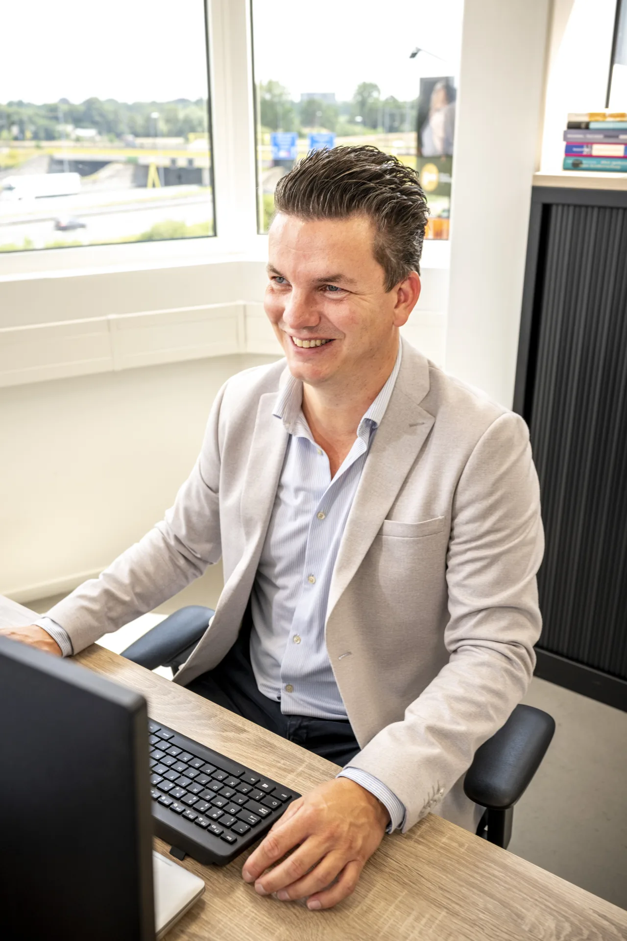 Ondernemer achter de computer